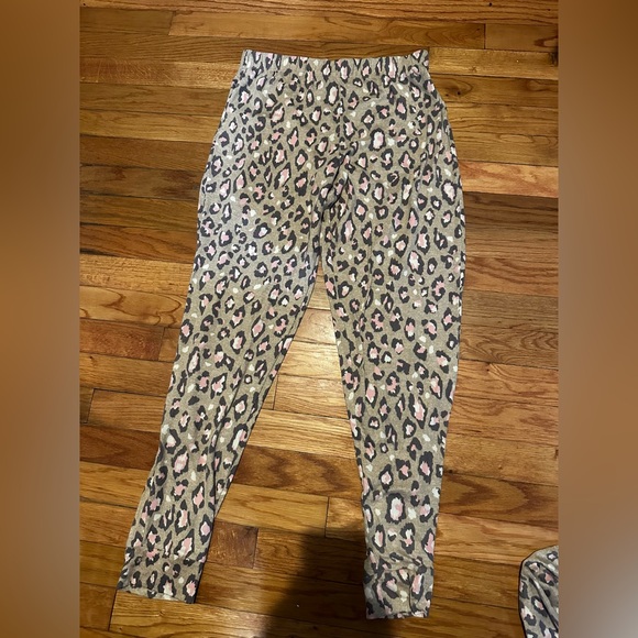 Cuddl Duds Brushed Sweater Knit Long Sleeve Pajamas Set Pink Animal Print Small - Picture 4 of 9